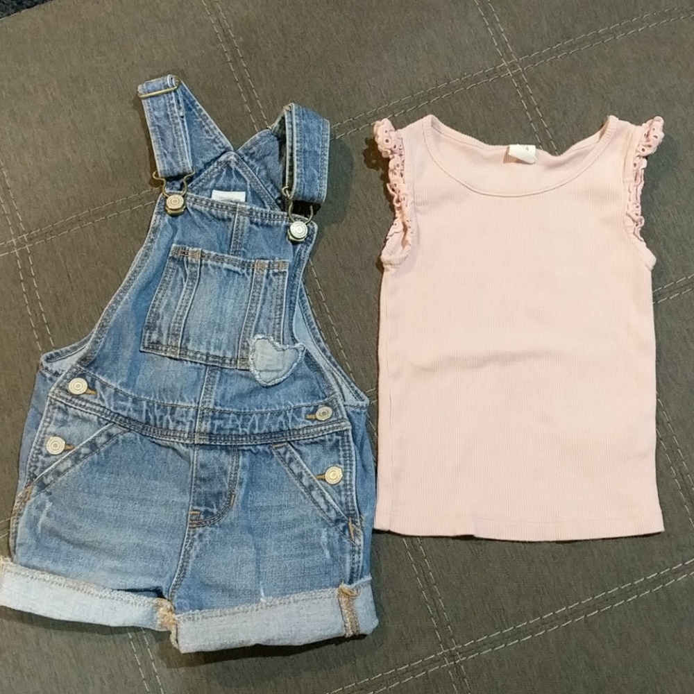 Gap bibs and tank top